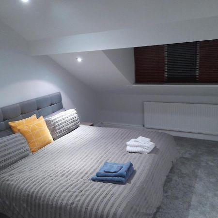 Elegant Spacious 3 Bed- Sleeps 6 -Have A Glamorous Getaway Гейл Екстер'єр фото