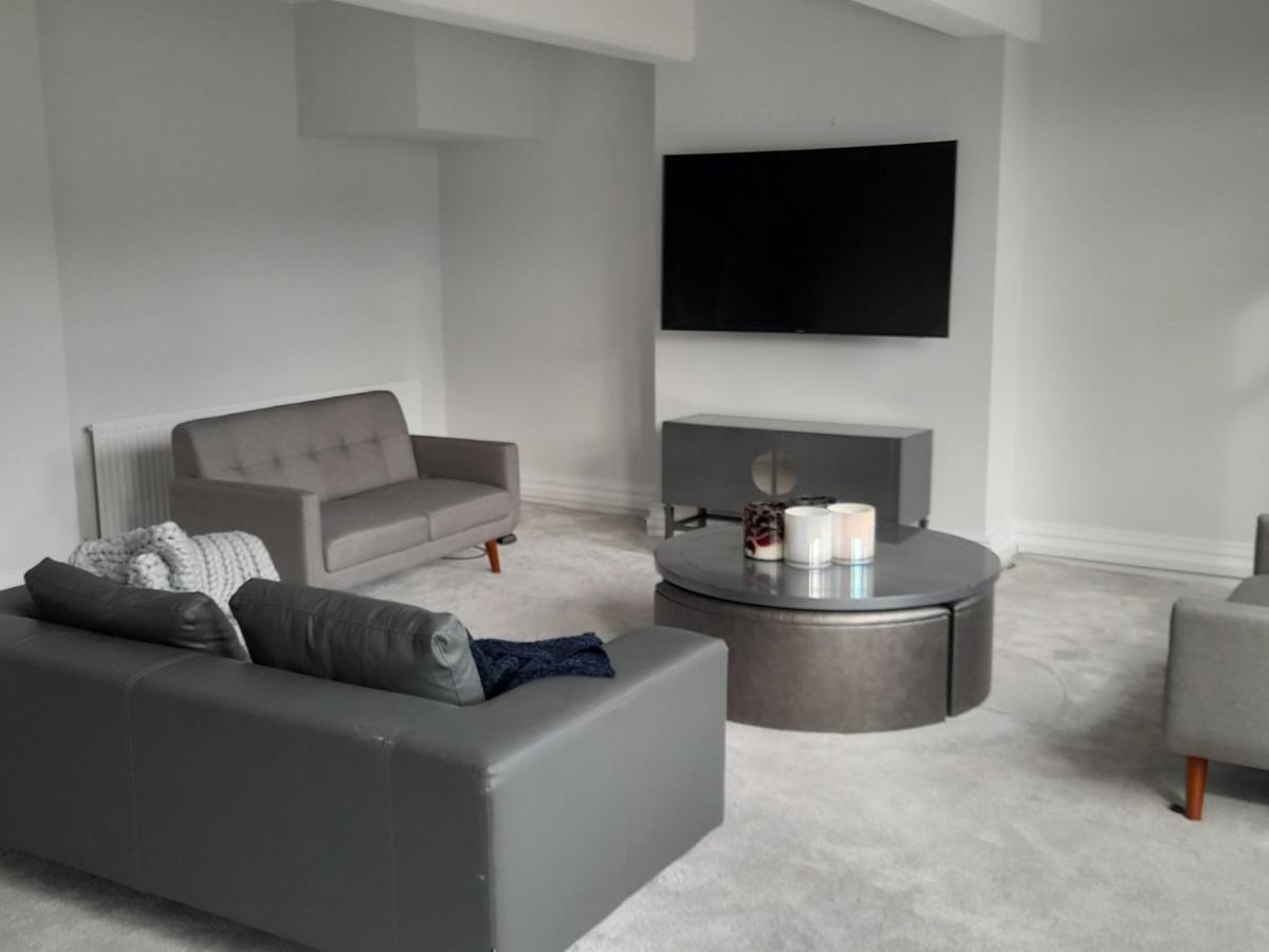 Elegant Spacious 3 Bed- Sleeps 6 -Have A Glamorous Getaway Гейл Екстер'єр фото