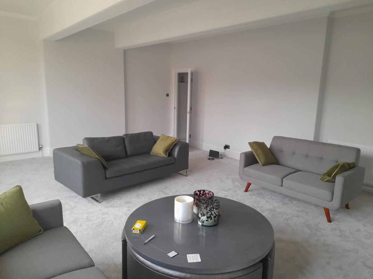 Elegant Spacious 3 Bed- Sleeps 6 -Have A Glamorous Getaway Гейл Екстер'єр фото